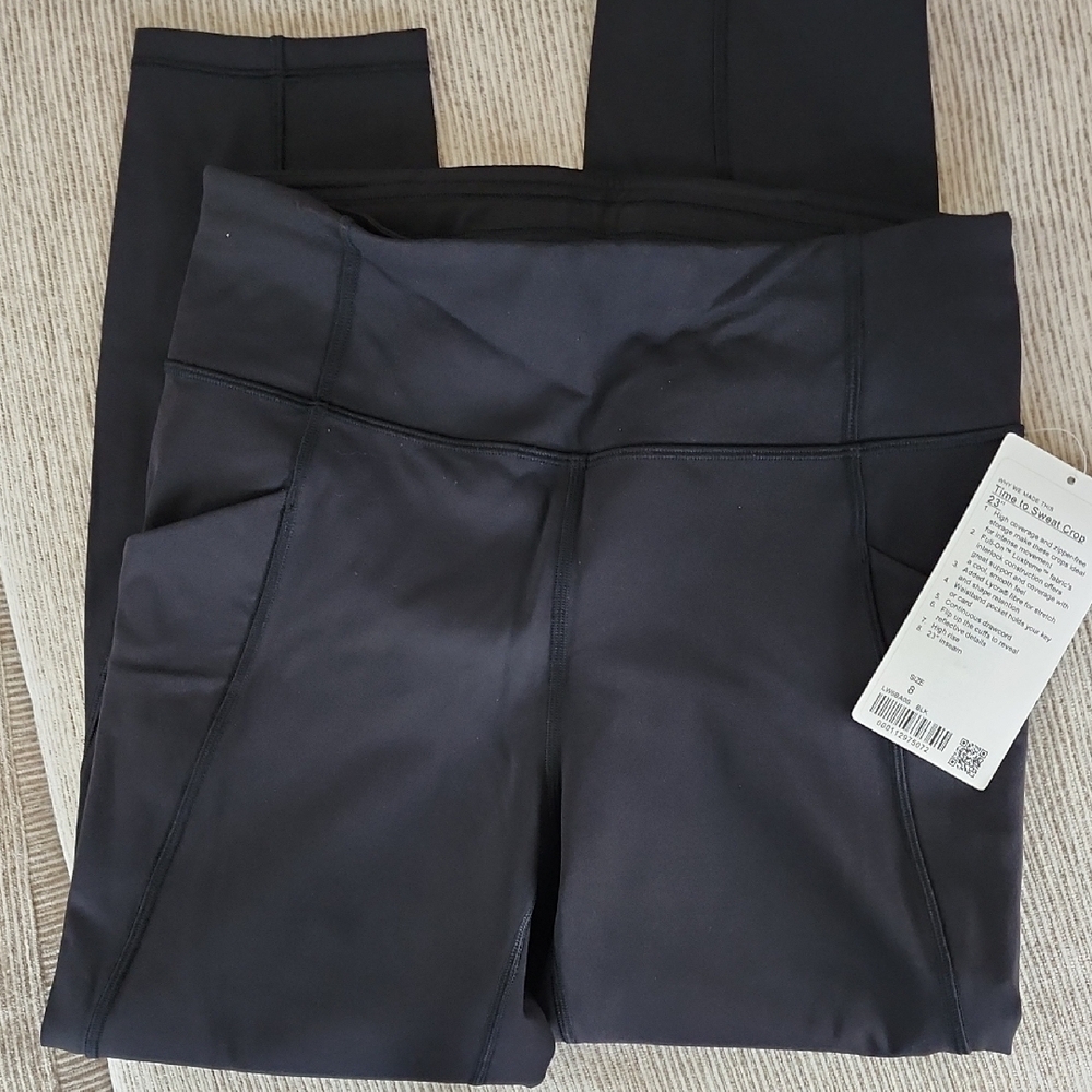 LULULEMON Time To Sweat CROP NWT Size 8